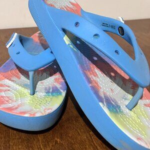 Crocs ● Platform Flip-Flops ● Tie Dye ● Sz 10